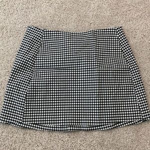 Urban Outfitters Mini Skirt - Size Medium